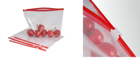 Plastový sáček se zipem a posuvným jezdcem naplněný rajčaty