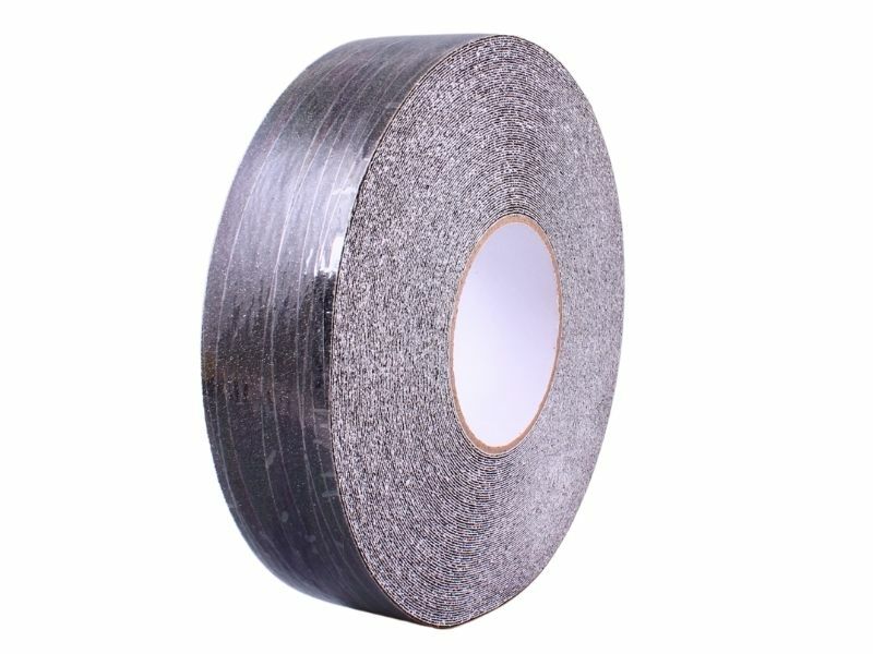 Protiskluzová páska 48 mm, černá - metráž